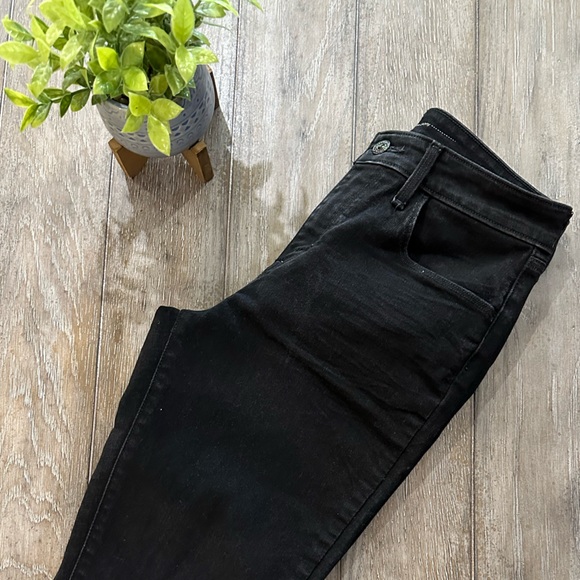 Levi’s High Rise Skinny Jeans - Picture 13 of 13